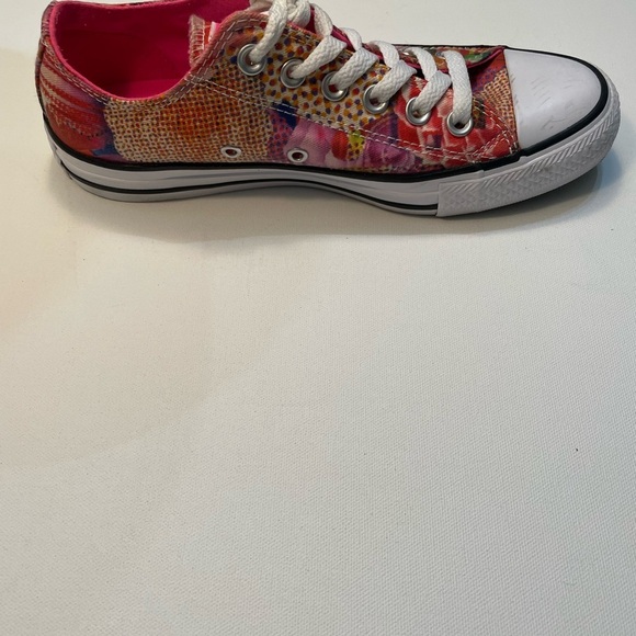 Amputee Left Shoe Converse Colorful Canvas Sneaker Size 6.5 - Picture 2 of 7
